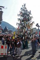 ErwinSewenig unterm Festbaum.jpg
